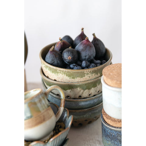 Stoneware Berry Bowl with Glaze, 2 Colors